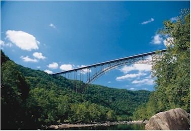 bridge.jpg (35641 bytes)