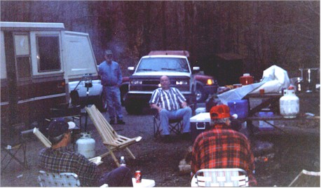 camp.jpg (43340 bytes)