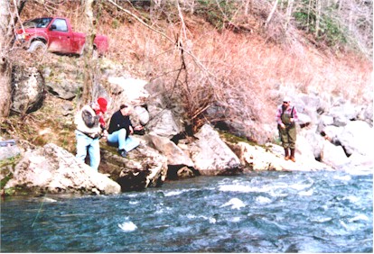 fishing.jpg (60688 bytes)
